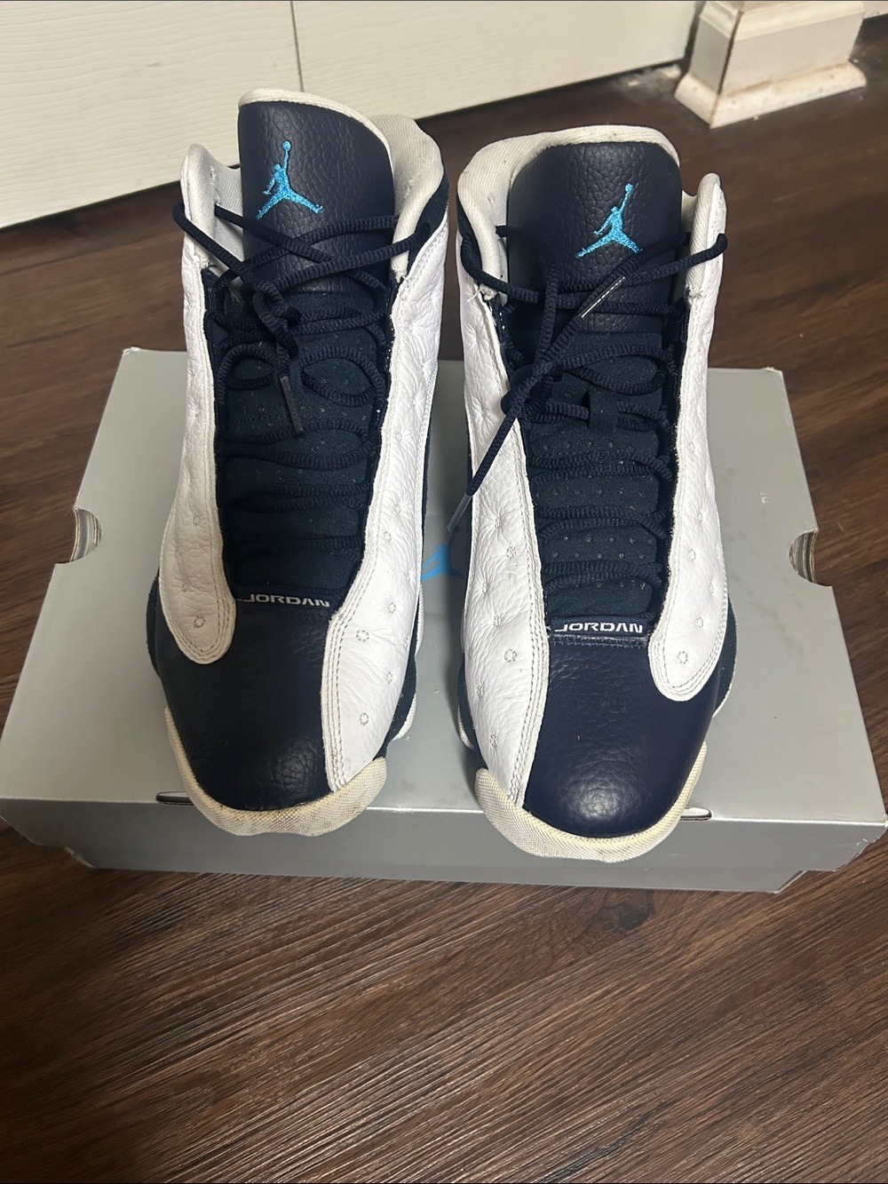 Air Jordan 13 Retro men's size 10.5 Shoes - White/DK powder blue obsidian-multi - Picture 3 of 7